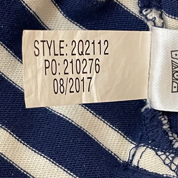 Vineyard Vines Navy Blue and White Mixed Stripe Knit Dress Size S - Picture 8 of 8